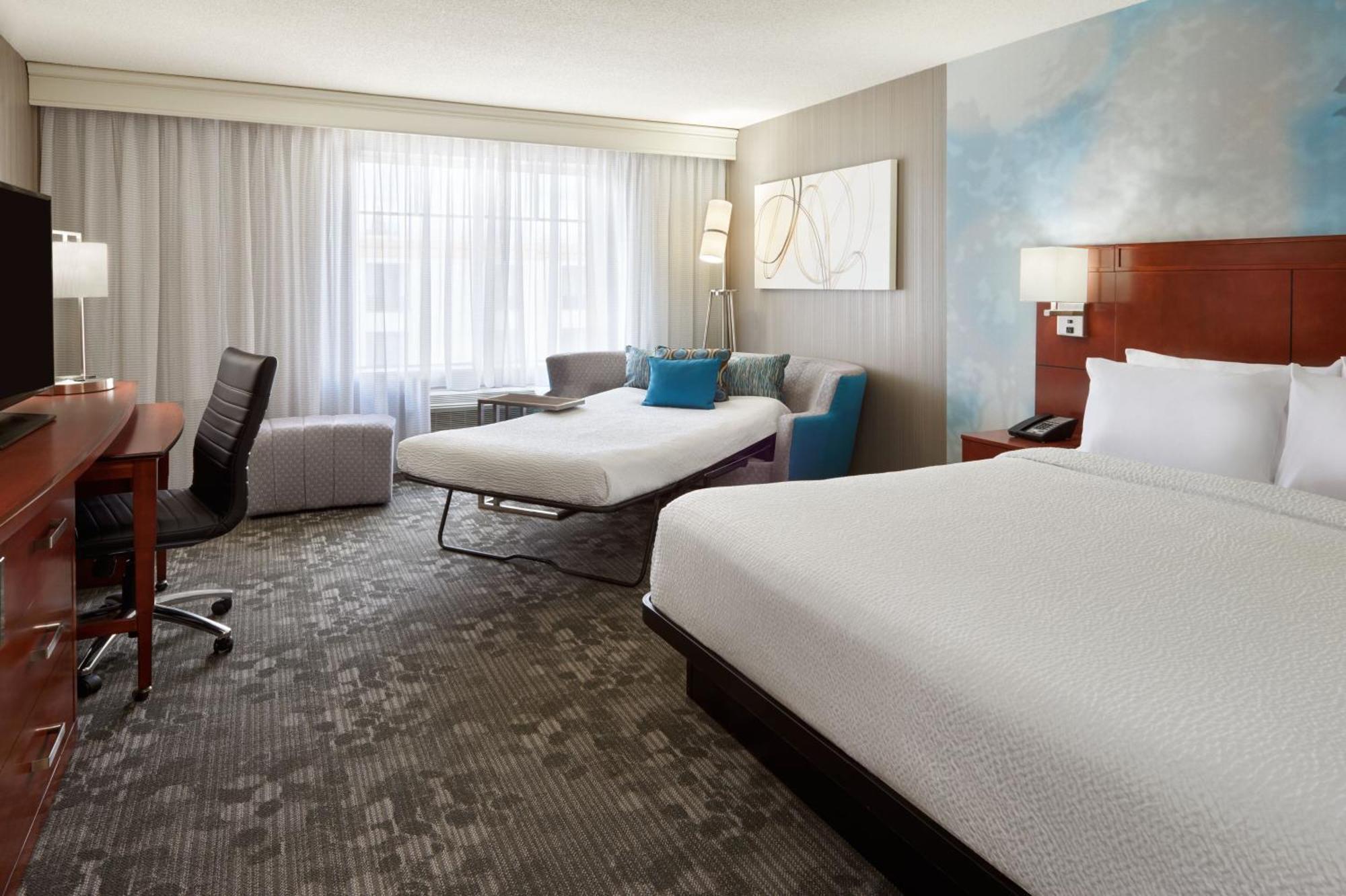 Courtyard By Marriott Downtown 3* Ottawa